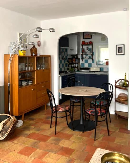 Charmante Maisonette A Arconnay Экстерьер фото